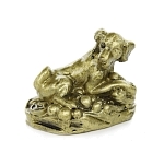 Собака на золотых слитках 3,6см гипсолит