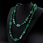 Агат зеленый, разноразмерные круглые с плоскими овалами 18х25мм, бусы "Стихия", длина бус 130см